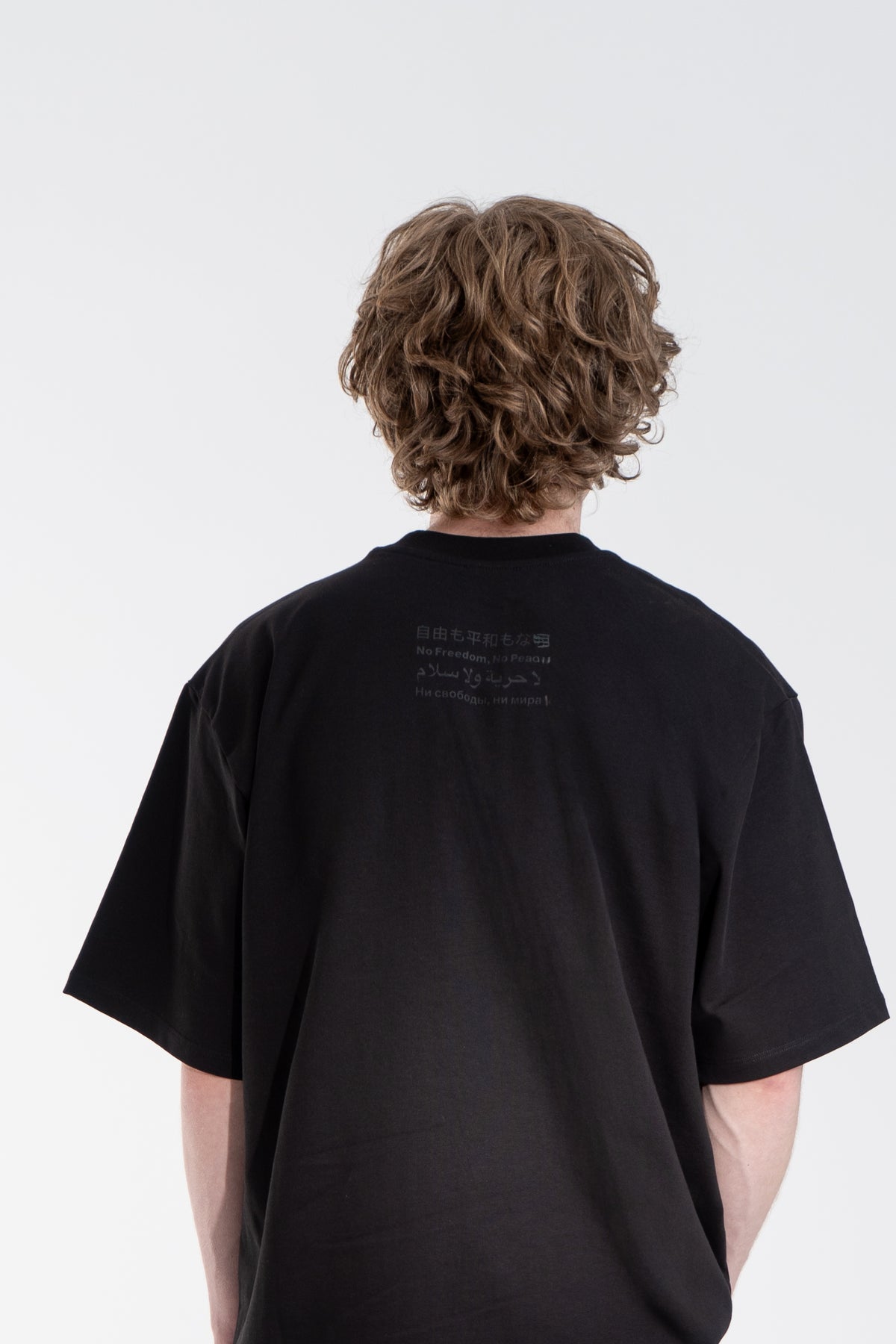 BLACK/BLACK ENGLISH TEE