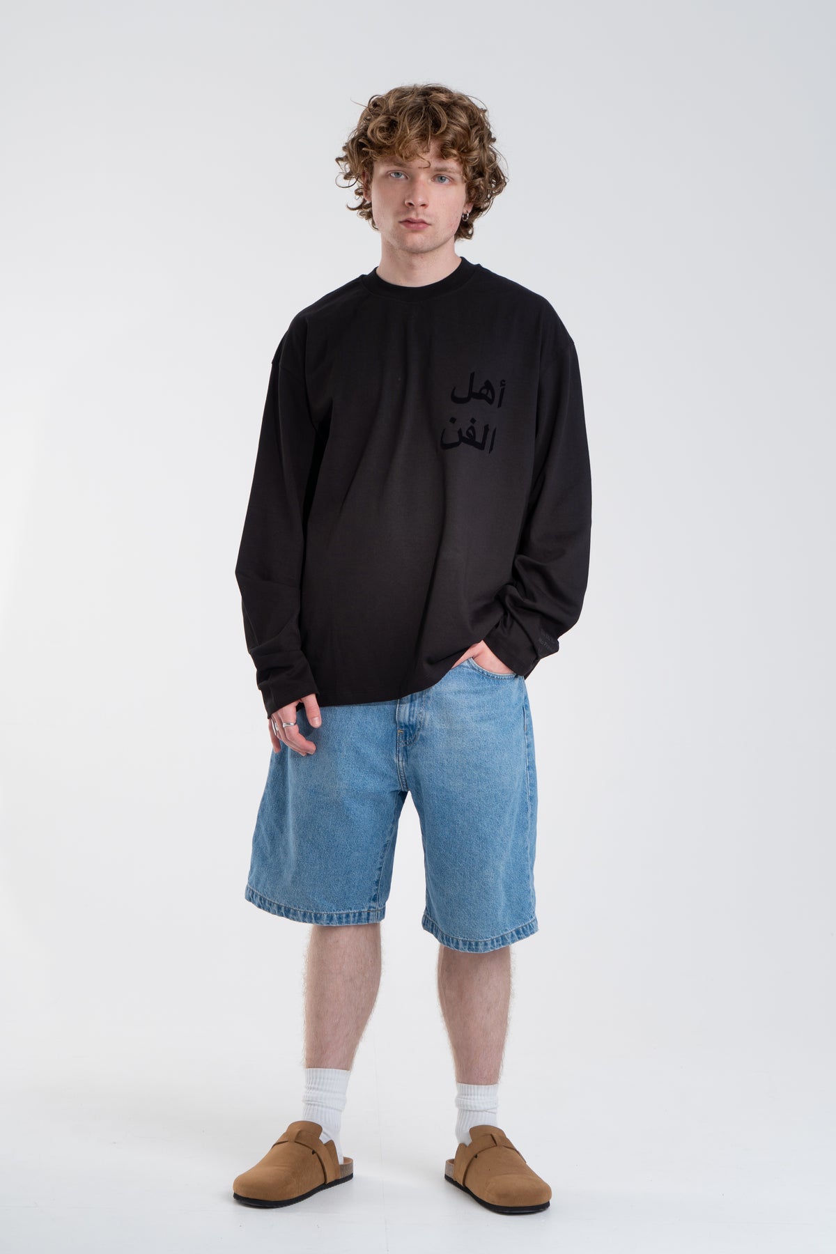 BLACK/BLACK ARABIC LONGSLEEVE